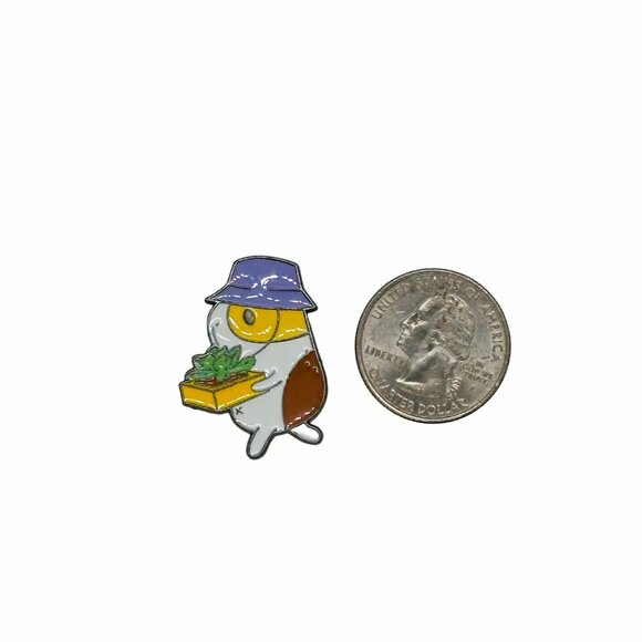 ✨Cuy Andes Guinea Pig Pet Succulent Gardener Animal Enamel Pin With Hat Plant - Picture 6 of 6